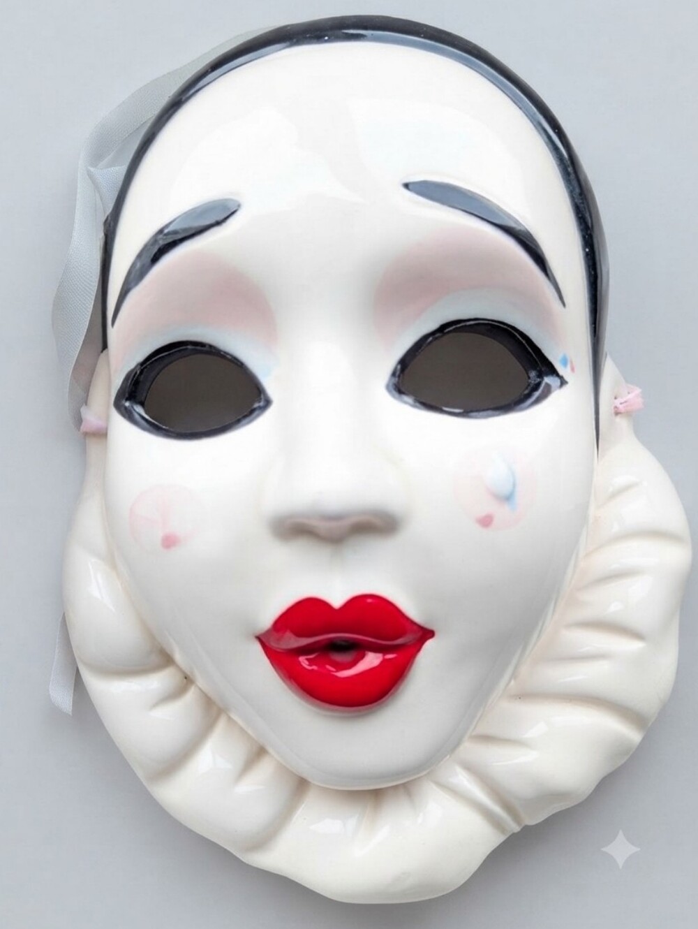 1980s 7” Ceramic Pierrot Mask – Vintage Wall Decor Mint Condition